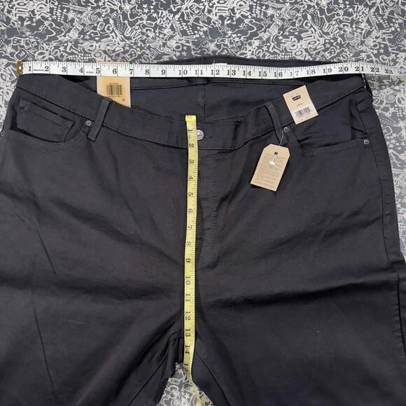 Levi’s 724 High-Rise Slim Straight Jeans 24W M (NWT) - Picture 3 of 6